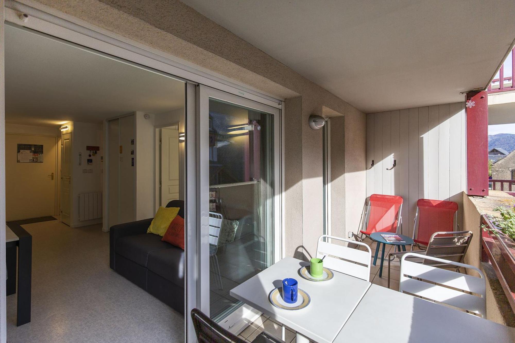 סן-לארי-סולאן Appt 4 Pers Tout Equipe, Hypercentre Village, Fibre, Garage, Linge Fourni מראה חיצוני תמונה